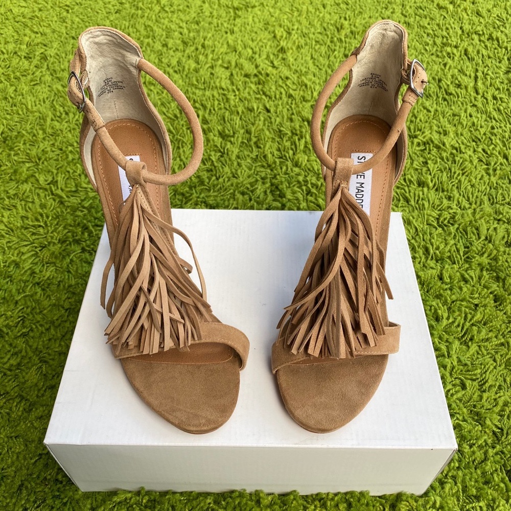 Steve Madden Nude Sashi Taupe Suede Leather Fringe